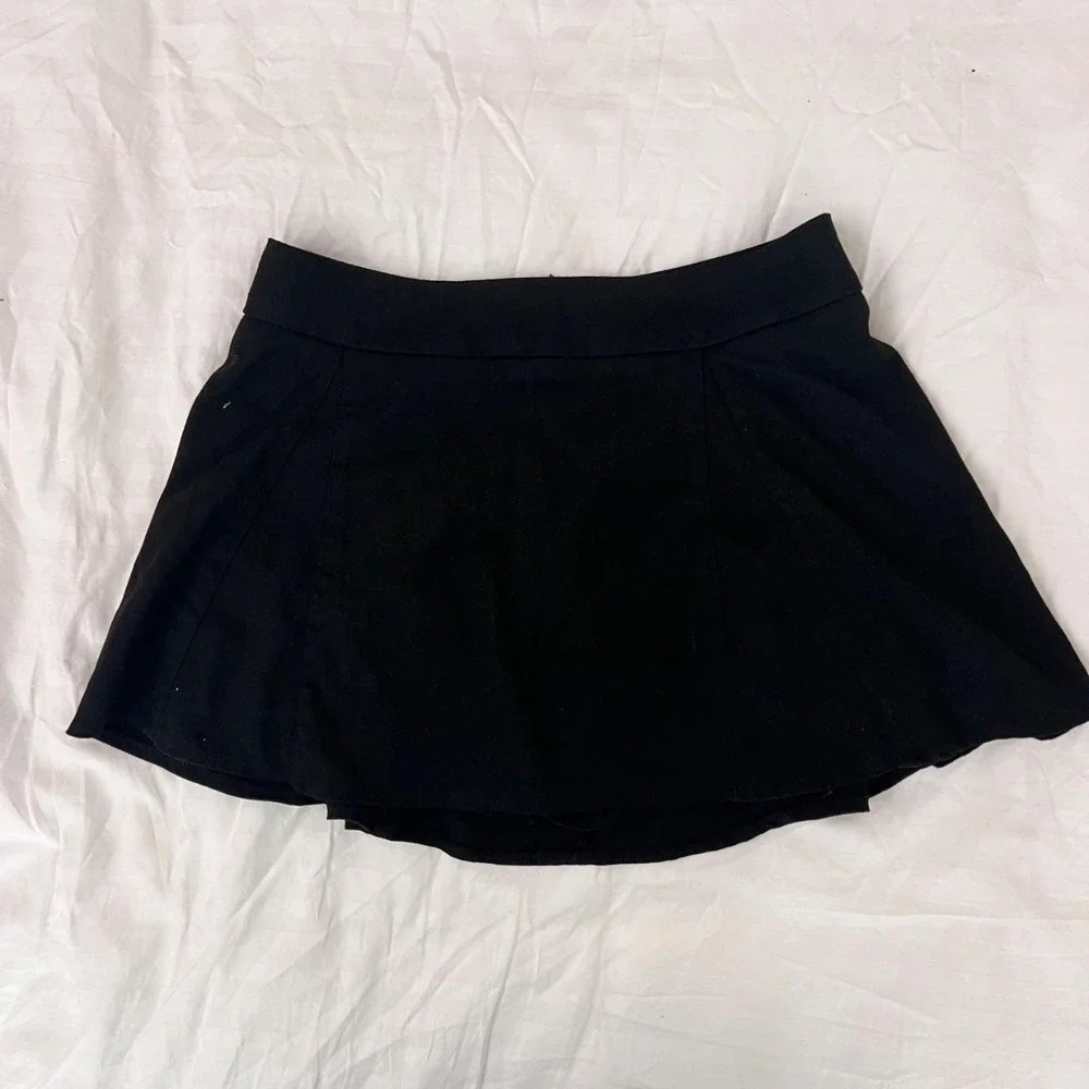 John Galt black skater skort mini skirt built-in shorts – S